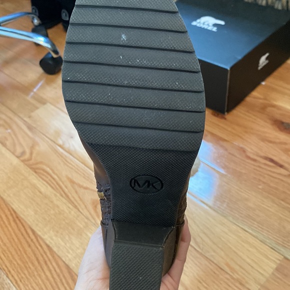 Michael Kors boots - Picture 6 of 11